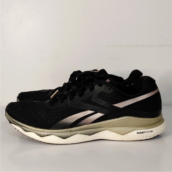 Reebok Shoes - Picture 4 of 9